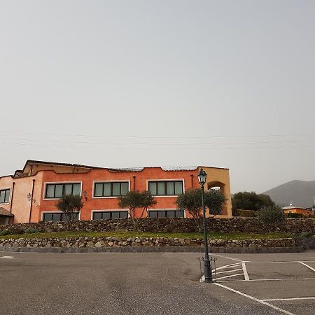 Le Tre Rose Hotell Bono  Eksteriør bilde